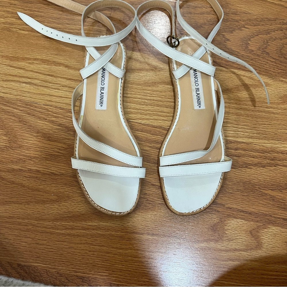 Manolo Blahnik White Strappy Flat Sandals Size 7.5 (EU 38.5)
